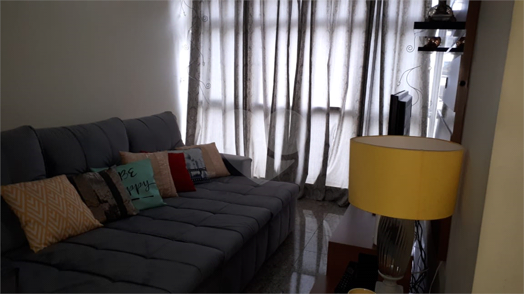 APARTAMENTO em SANTANA