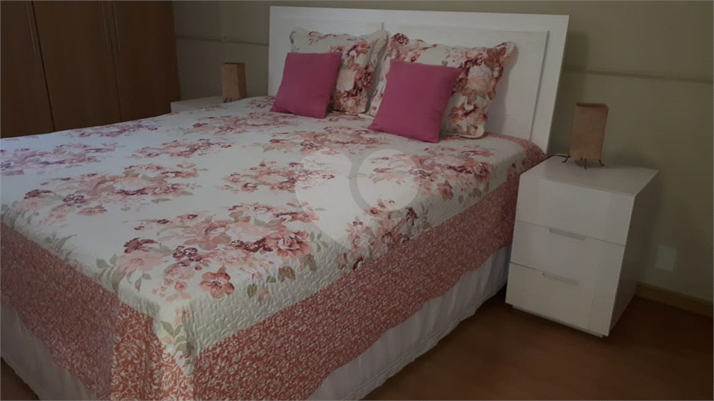 APARTAMENTO em SANTANA