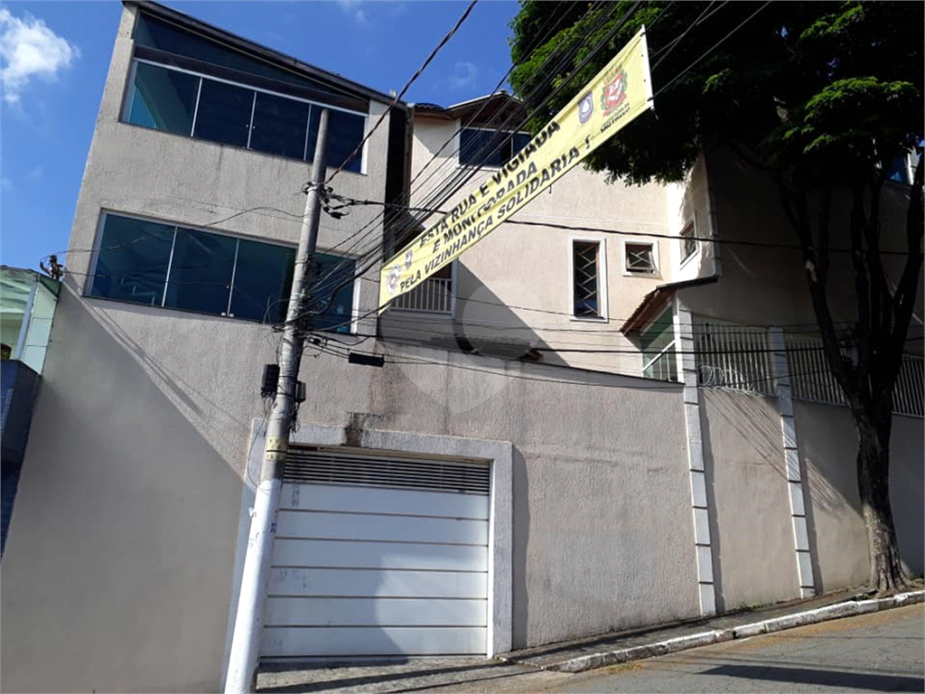 Excelente Sobrado Residencial no Parque Vitória por R$ 650.000,00