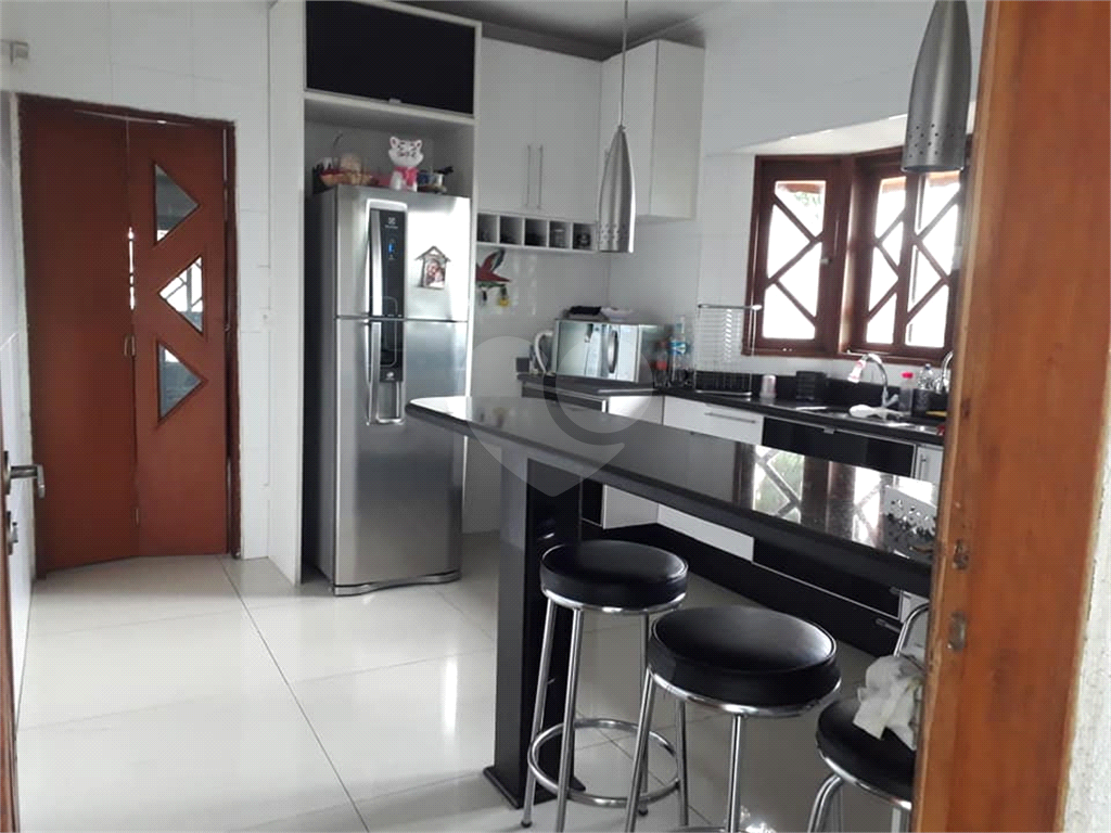 Excelente Sobrado Residencial no Parque Vitória por R$ 650.000,00