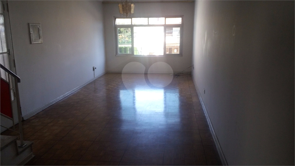 lindo sobrado com ótima localização!!!