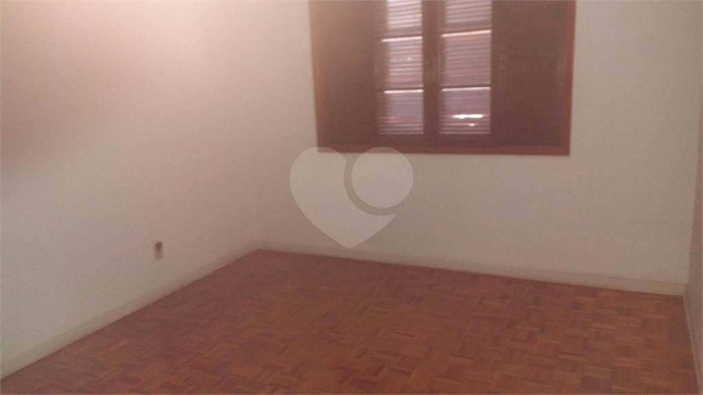 lindo sobrado com ótima localização!!!