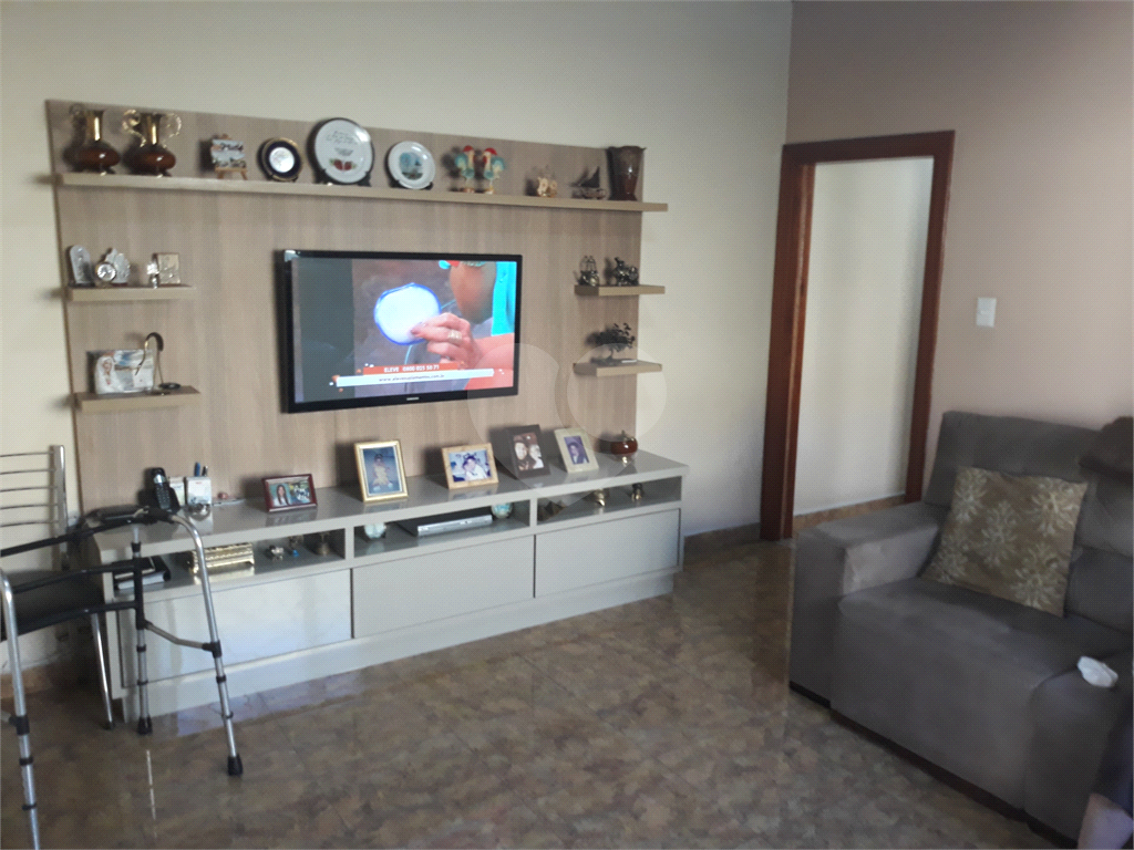 CASA TÉRREA A VENDA NO JAÇANÃ - TERRENO 10 X 38 E ÁREA ÚTIL 140 M2