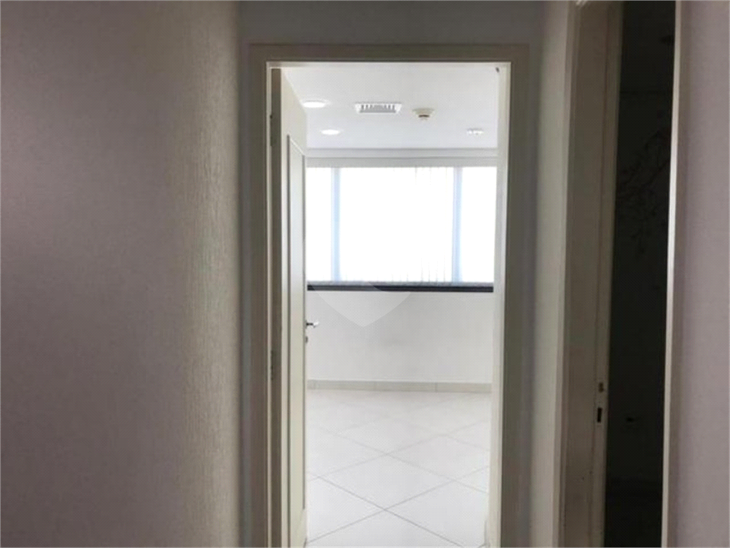 Sala Comercial Reformada em Moema Pássaros 