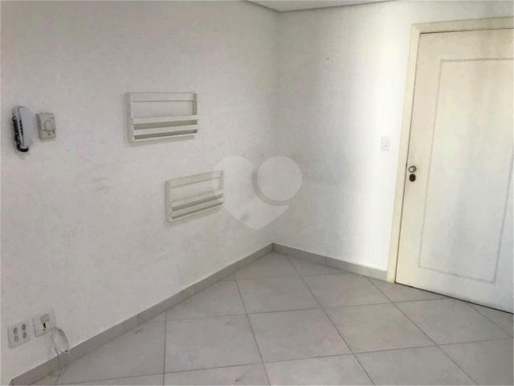 Sala Comercial Reformada em Moema Pássaros 