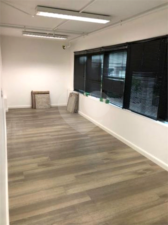 Sala Comercial em Várzea da Barra Funda