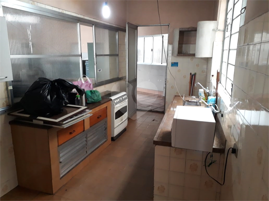 Prédio comercial e excelente estrutura e localização!!!!!!