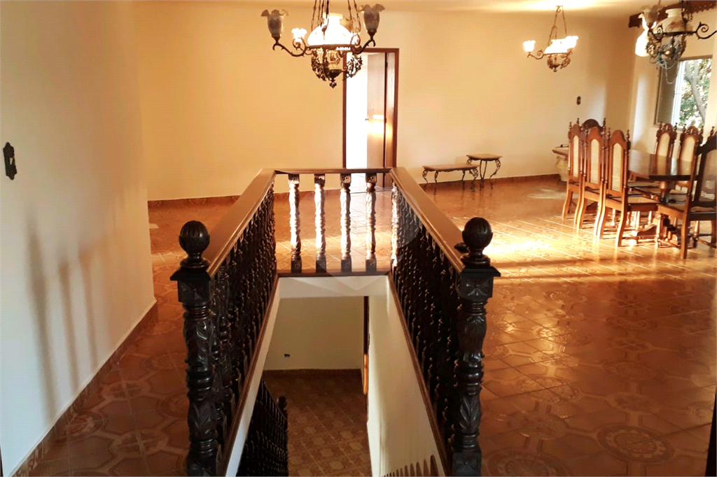 Prédio comercial e excelente estrutura e localização!!!!!!