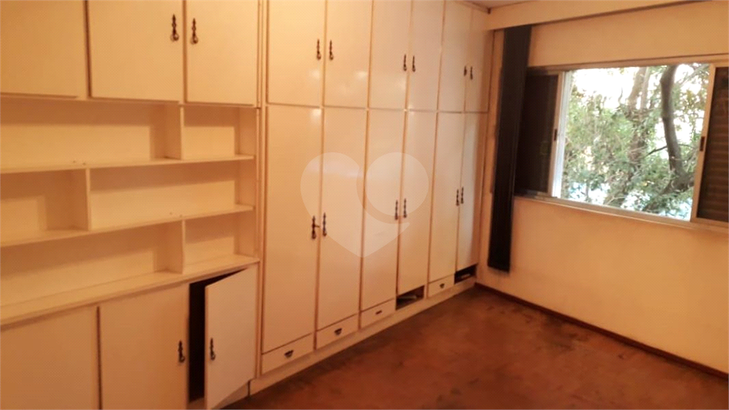 Prédio comercial e excelente estrutura e localização!!!!!!