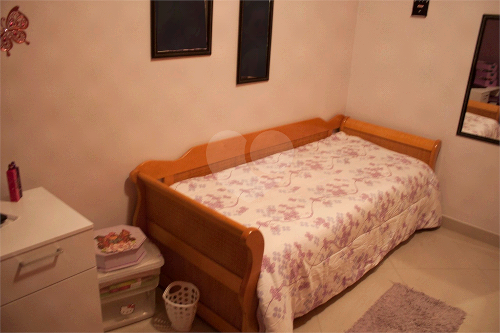 APARTAMENTO em VILA ROSÁLIA