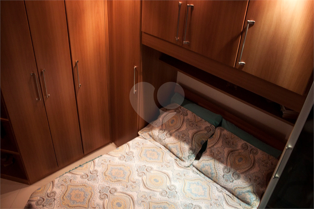 APARTAMENTO em VILA ROSÁLIA