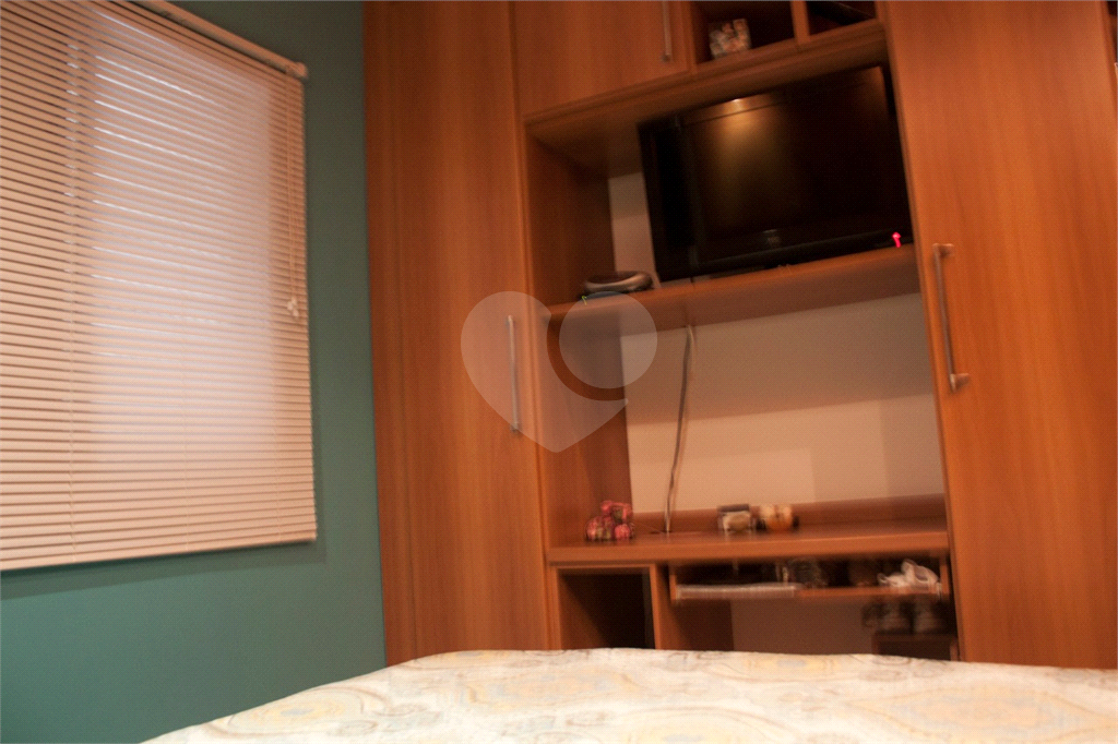 APARTAMENTO em VILA ROSÁLIA