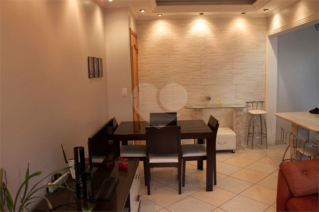 APARTAMENTO em VILA ROSÁLIA