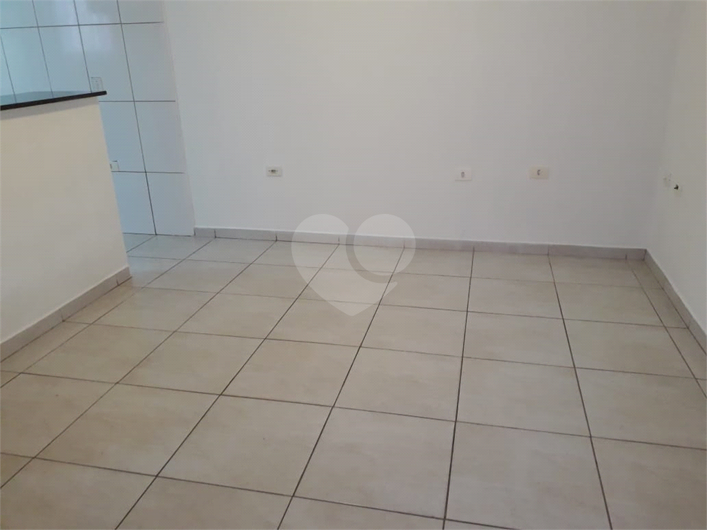 Casa à venda com 2 quartos, 50m² - Foto 4