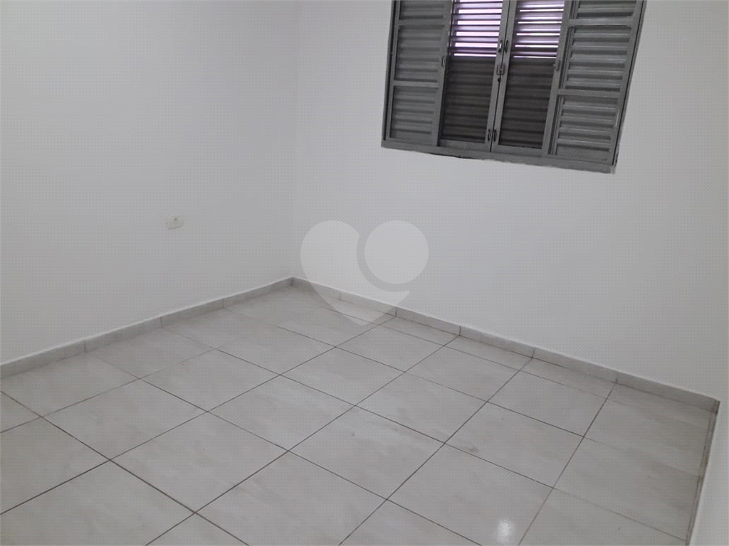 Casa à venda com 2 quartos, 50m² - Foto 13