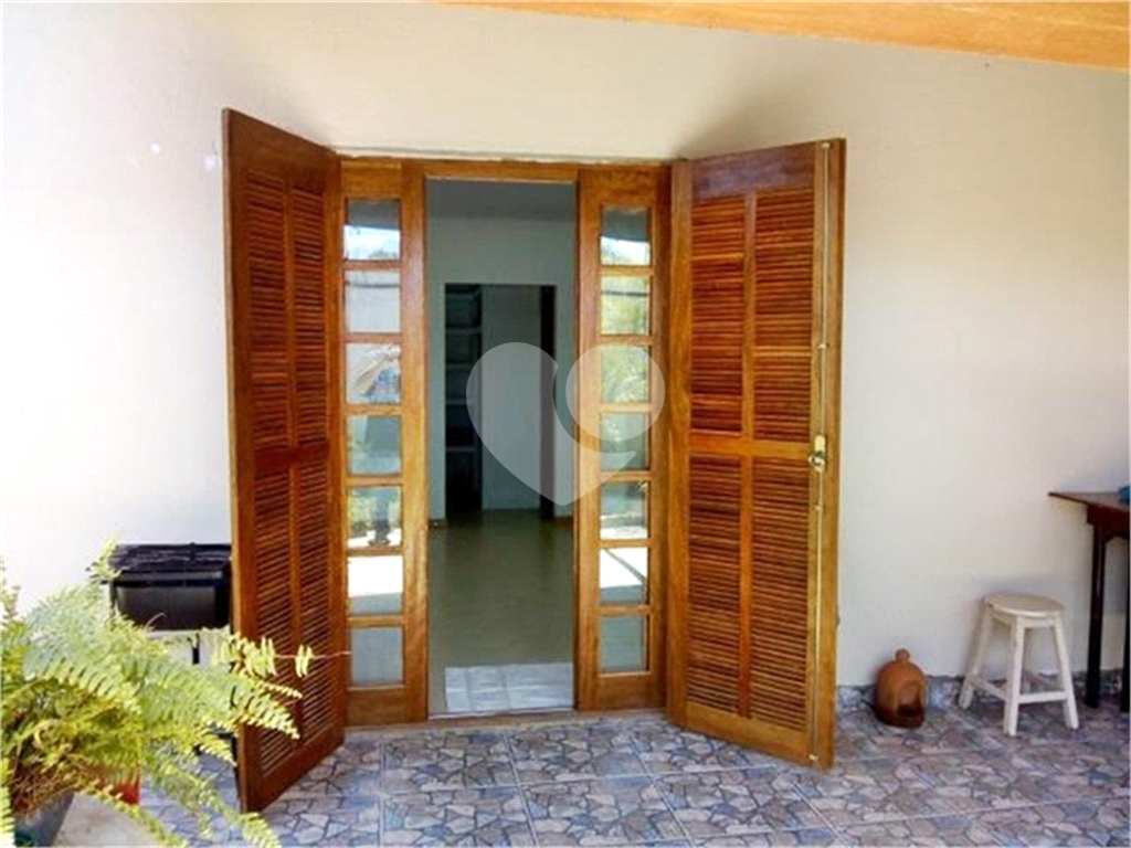 Casa à venda com 4 quartos, 200m² - Foto 16