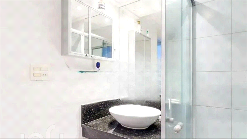 APARTAMENTO em MOEMA