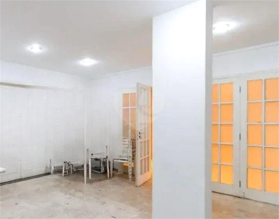 APARTAMENTO em MOEMA