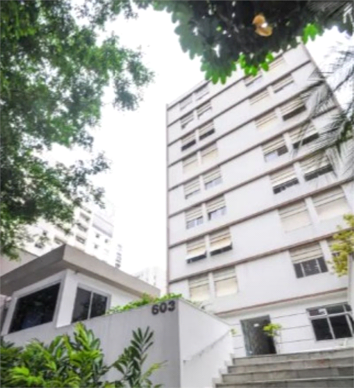 APARTAMENTO em MOEMA