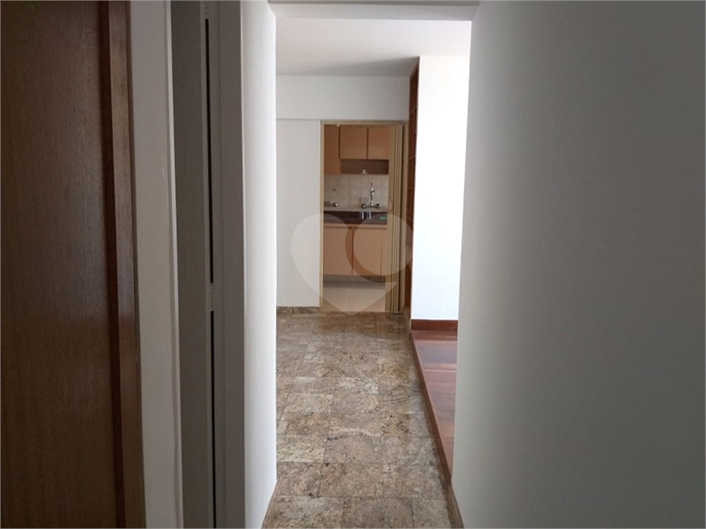 03 dormitórios, 01 suite, 02 vagas fixas são 80 metros quadrado , próxima ao Metro Santana.
