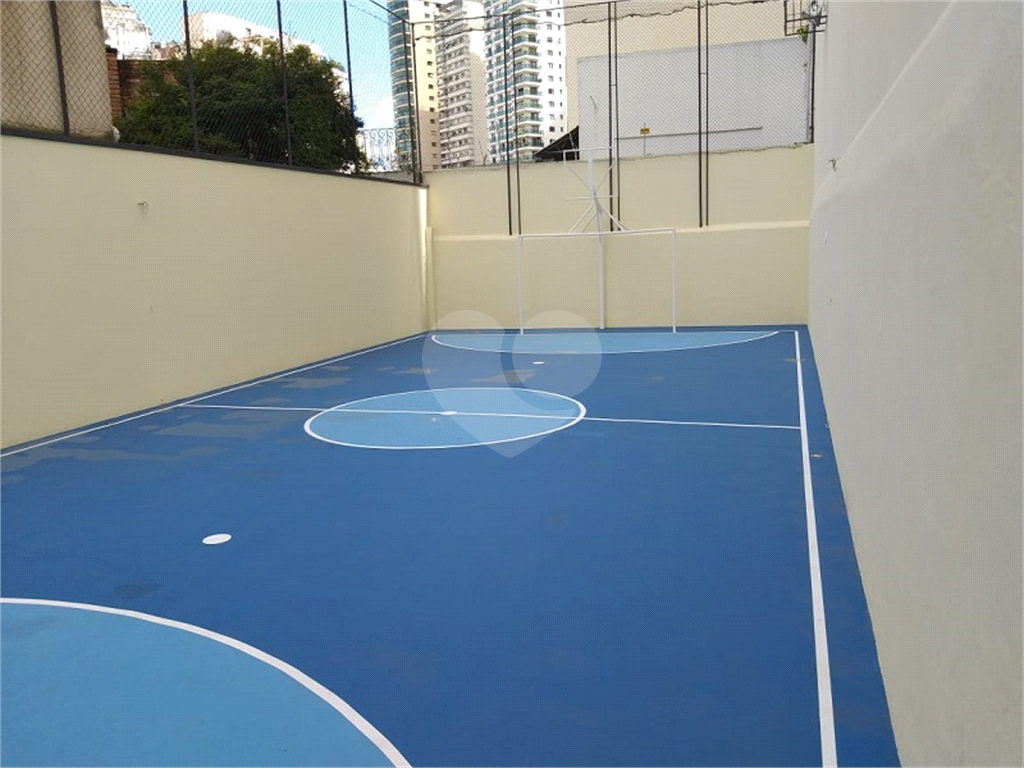 03 dormitórios, 01 suite, 02 vagas fixas são 80 metros quadrado , próxima ao Metro Santana.