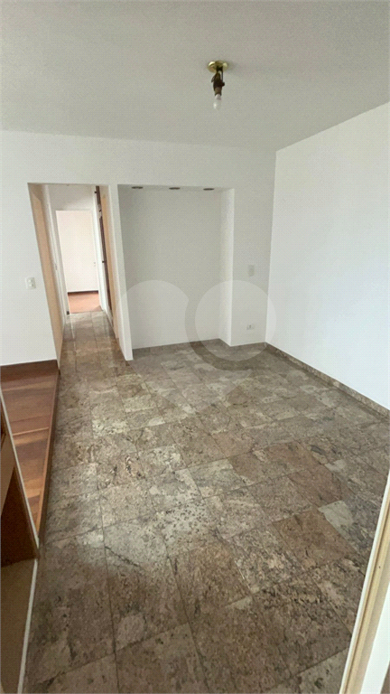 03 dormitórios, 01 suite, 02 vagas fixas são 80 metros quadrado , próxima ao Metro Santana.