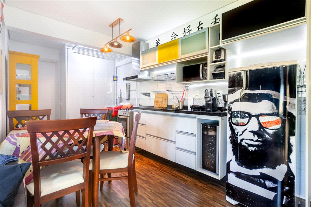 APARTAMENTO em CENTRO