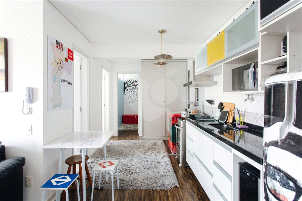 APARTAMENTO em CENTRO