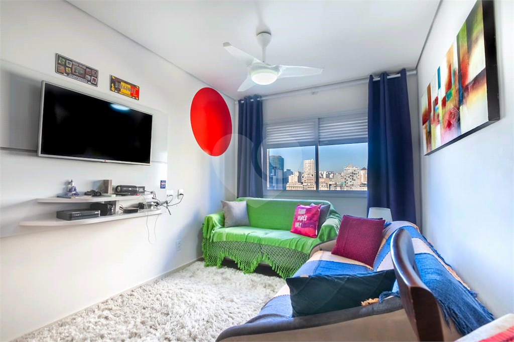 APARTAMENTO em CENTRO