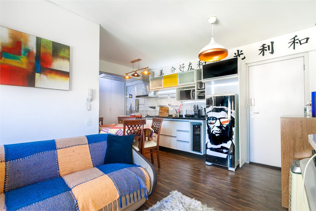 APARTAMENTO em CENTRO