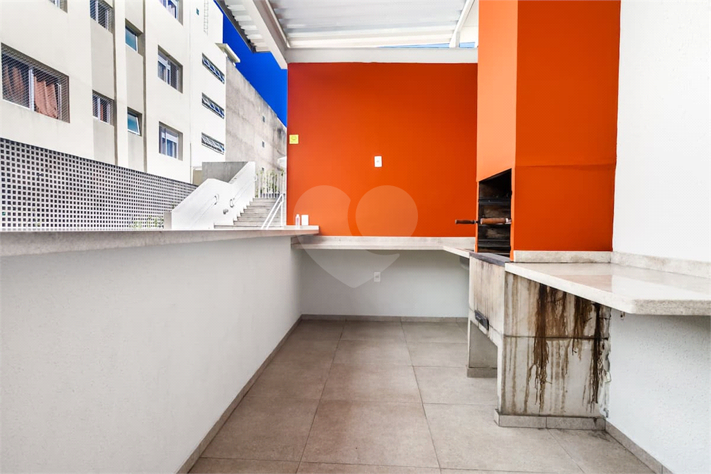 APARTAMENTO em CENTRO
