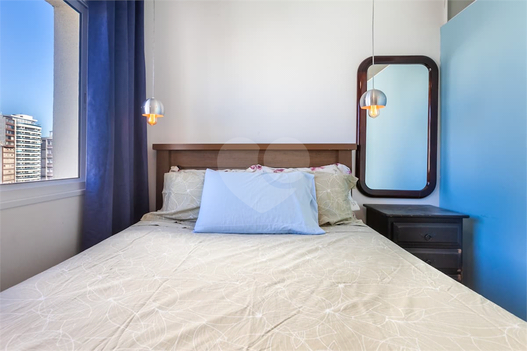 APARTAMENTO em CENTRO
