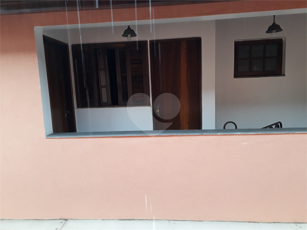 Mansão em condomínio, com 6 suites, e vagas para 15 autos....