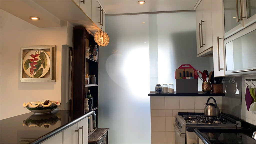 APARTAMENTO À VENDA NO ALTO DA LAPA