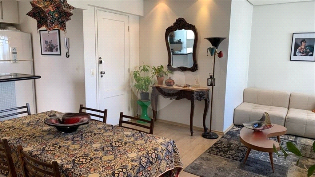 APARTAMENTO À VENDA NO ALTO DA LAPA