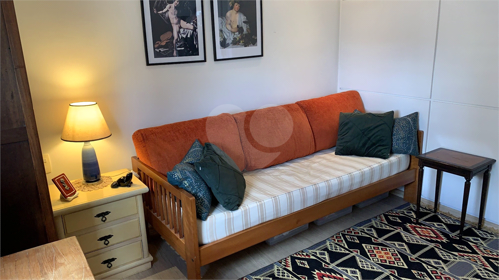 APARTAMENTO À VENDA NO ALTO DA LAPA