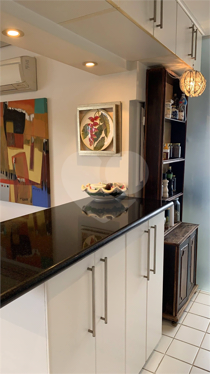 APARTAMENTO À VENDA NO ALTO DA LAPA