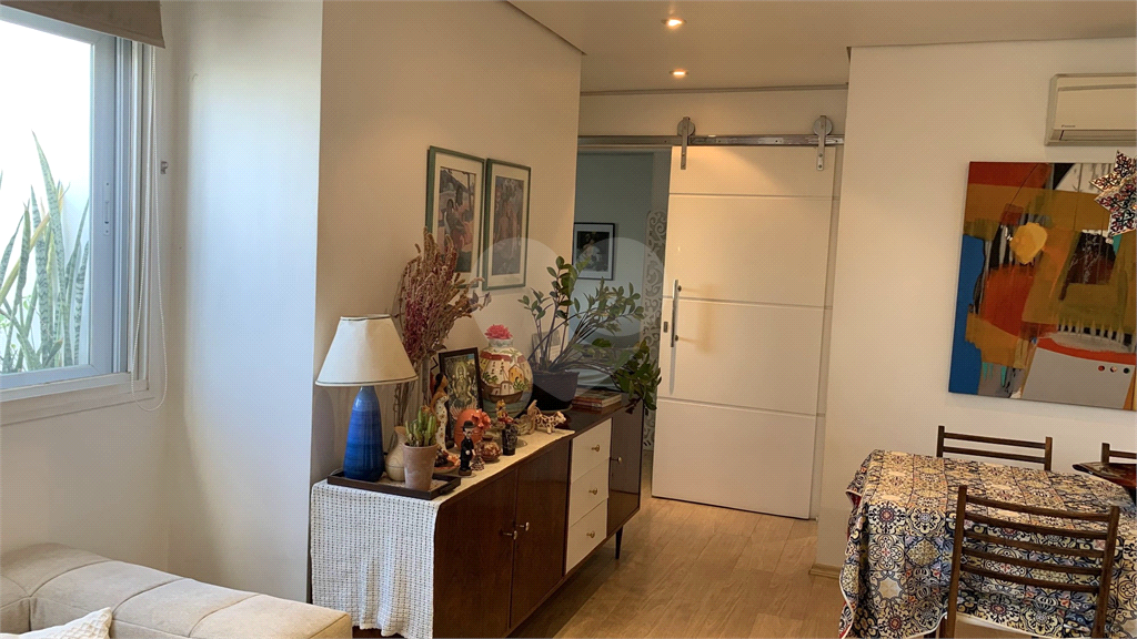 APARTAMENTO À VENDA NO ALTO DA LAPA