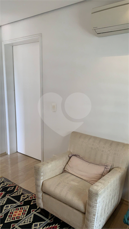 APARTAMENTO À VENDA NO ALTO DA LAPA