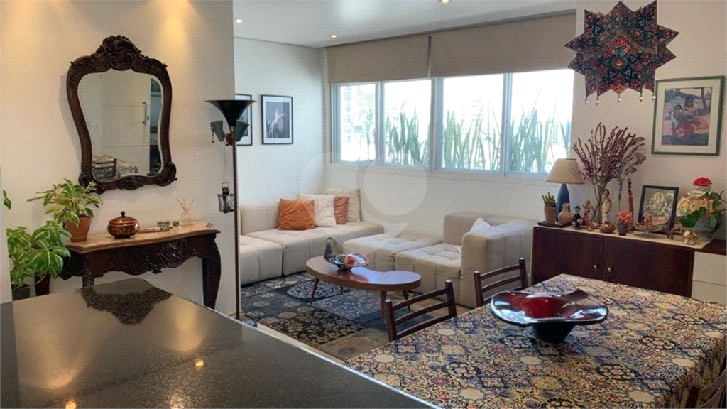 APARTAMENTO À VENDA NO ALTO DA LAPA