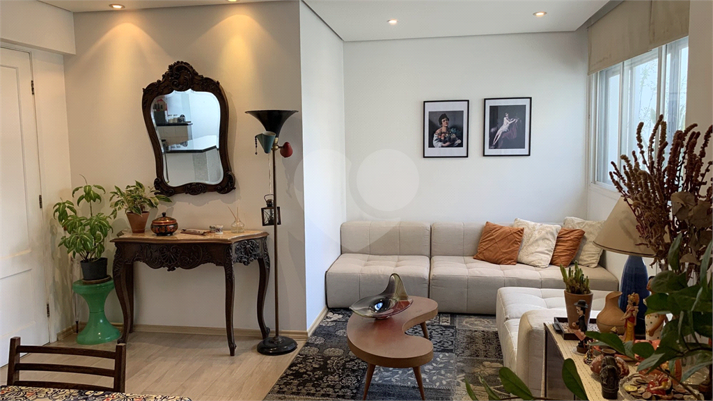 APARTAMENTO À VENDA NO ALTO DA LAPA