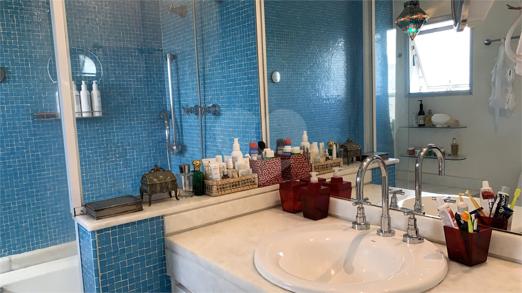 APARTAMENTO À VENDA NO ALTO DA LAPA