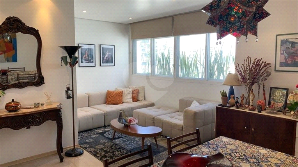 APARTAMENTO À VENDA NO ALTO DA LAPA