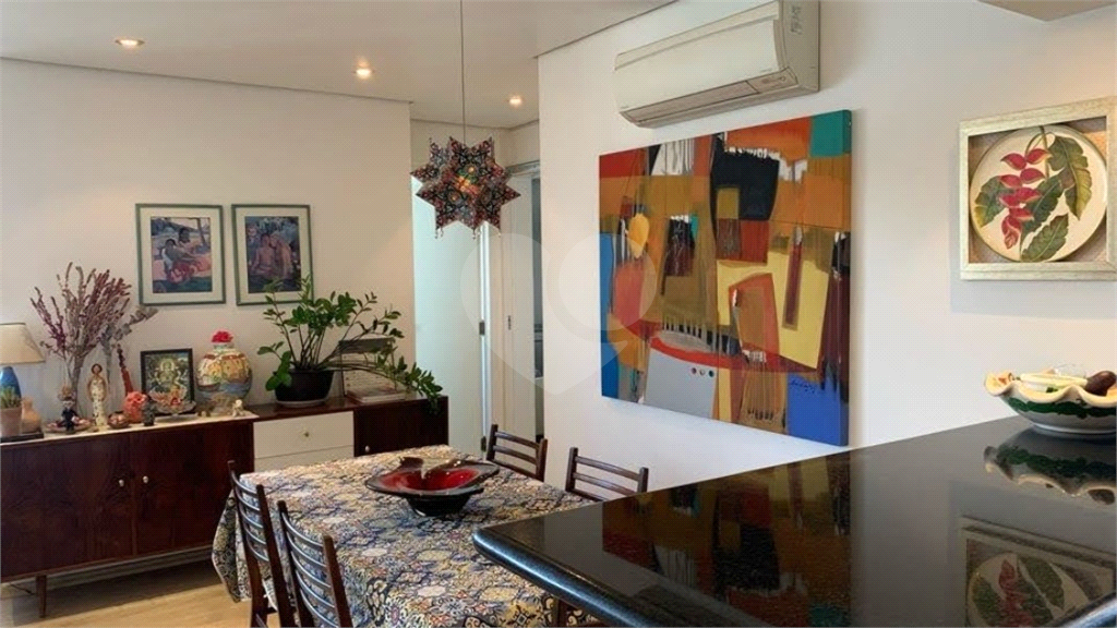 APARTAMENTO À VENDA NO ALTO DA LAPA