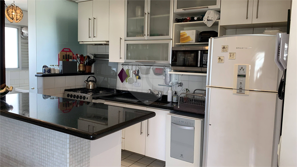 APARTAMENTO À VENDA NO ALTO DA LAPA