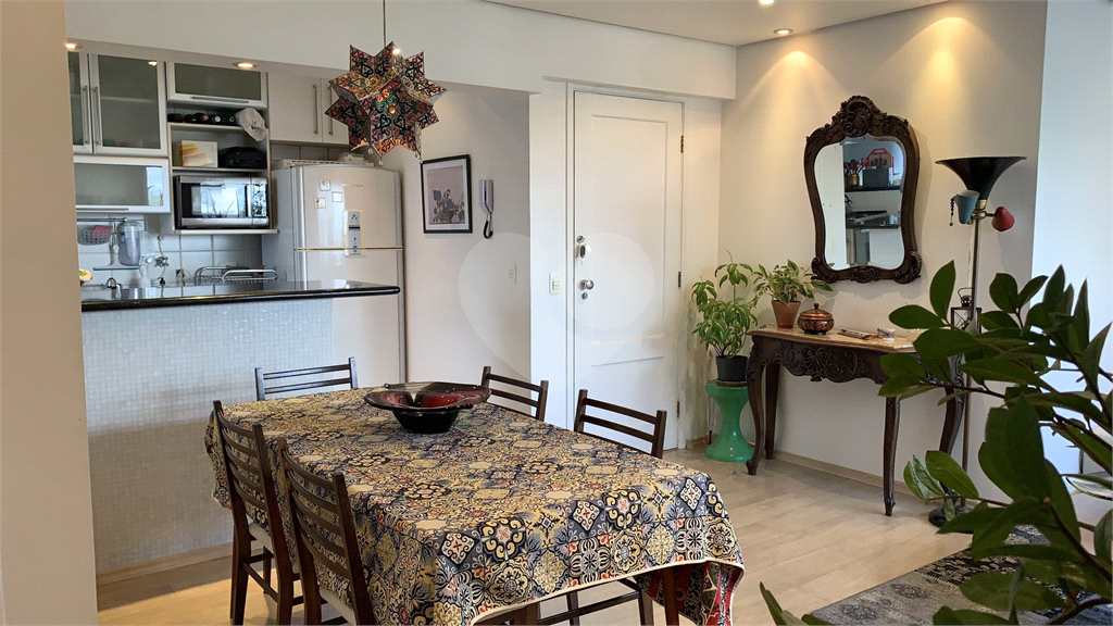 APARTAMENTO À VENDA NO ALTO DA LAPA