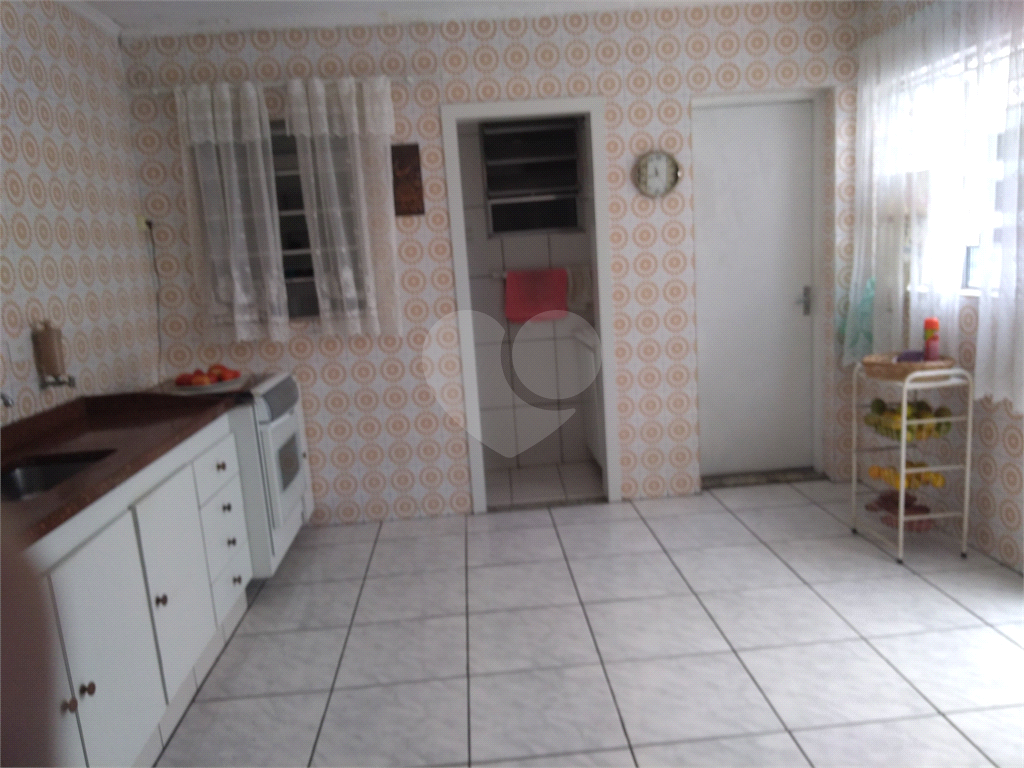 Espaçoso Sobrado no Bairro do Limão Z/N 