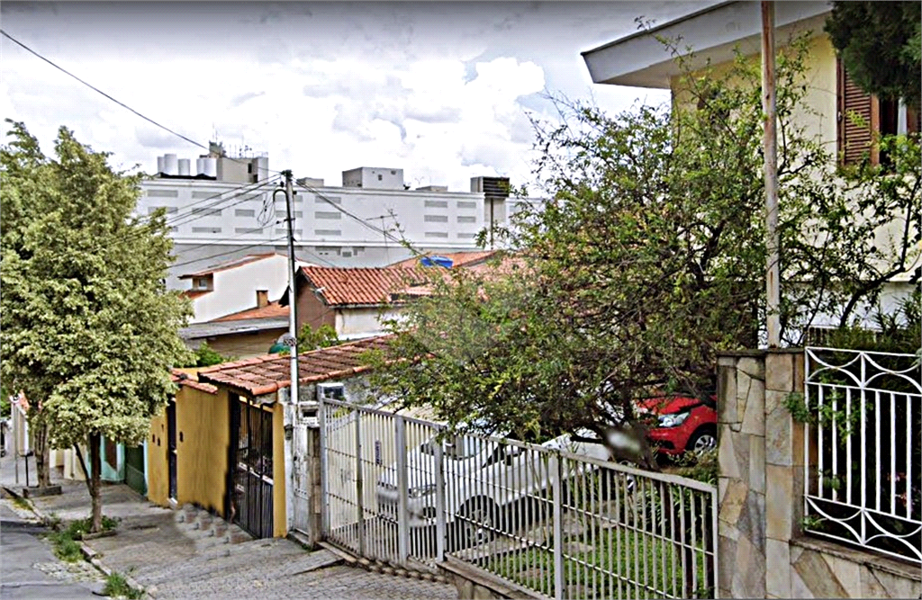 Casa térrea ao lado do Metrô. 5 minutos a pé. Maravilhoso