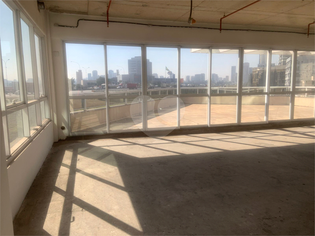 Salas Comercial ALPHAVILLE