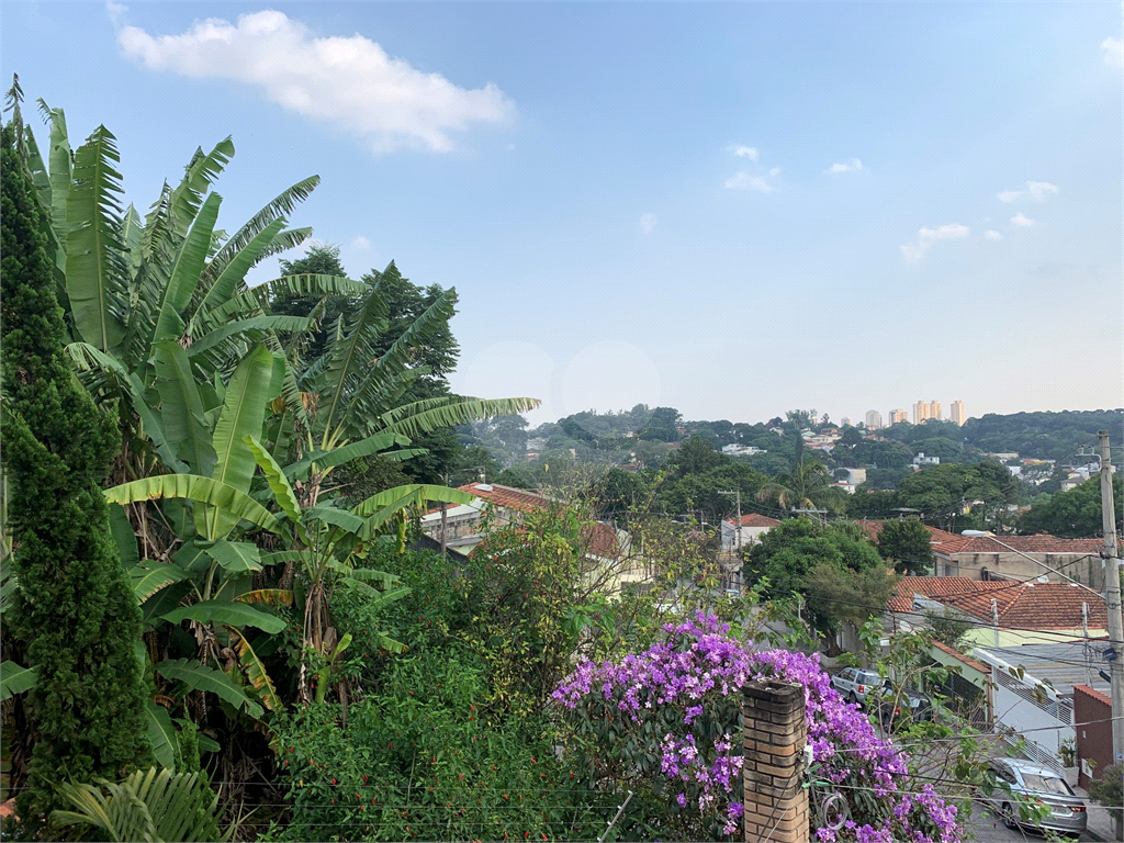 Sobrado no Tremembé,  com 3 dormitórios e 3 vagas na Zona Norte - SP
